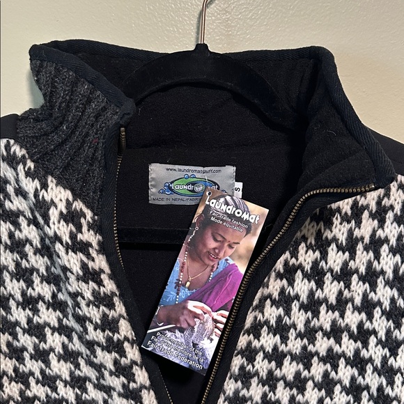 NWT Laundromat 100% Wool Fair Isle Zip up Sweater Size Small - Picture 3 of 6